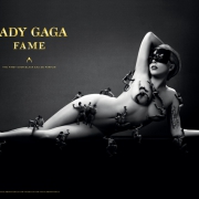 Lady Gaga testét férfi szobrászok munkálják