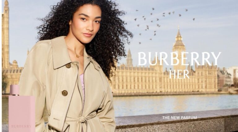 Olivia Dean a Burberry új illatának arca